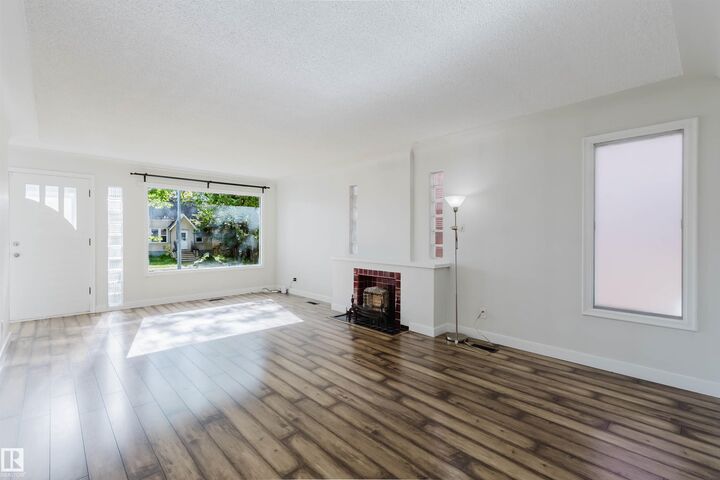 Property Photo:  10840 74 Avenue NW  AB T6E 1G9 