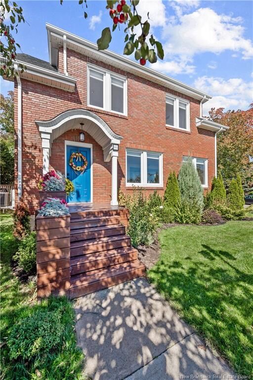 Property Photo:  25 Hillcrest Drive  NB E1E 1V9 