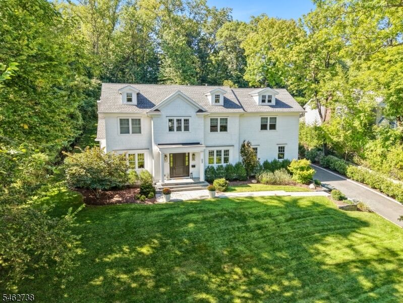 Property Photo:  23 Woodfield Drive  NJ 07078 