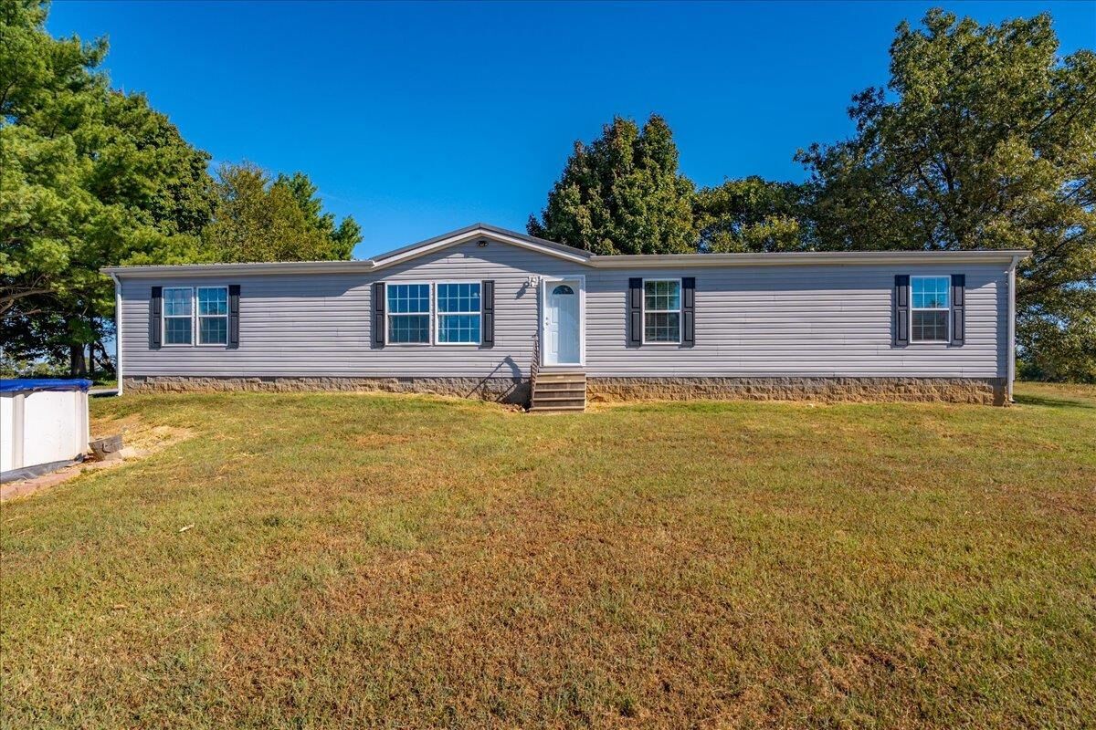 Property Photo:  346 Chapman Rd  KY 42462 