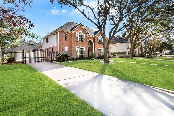 Property Photo:  803 Chisel Point Drive  TX 77094 