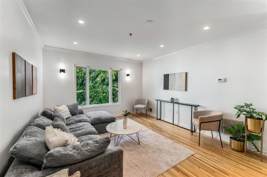 Property Photo:  508 1st St 2W  NJ 07030 