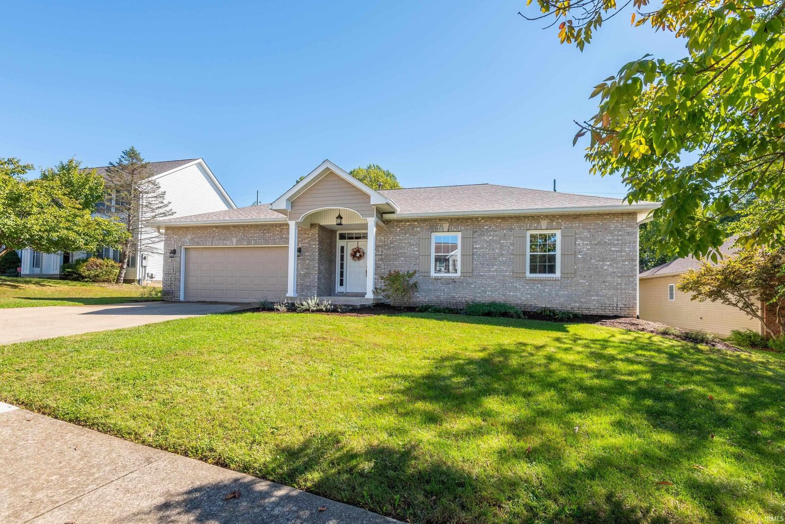 Property Photo:  933 S Fenbrook Court  IN 47401 