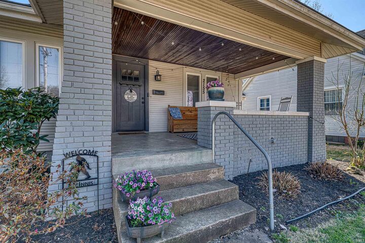 Property Photo: 2155 Bellemeade Avenue IN 47714