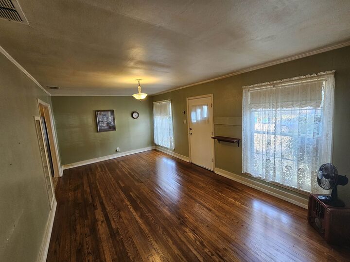 Property Photo:  607 Thompson  TX 75662 
