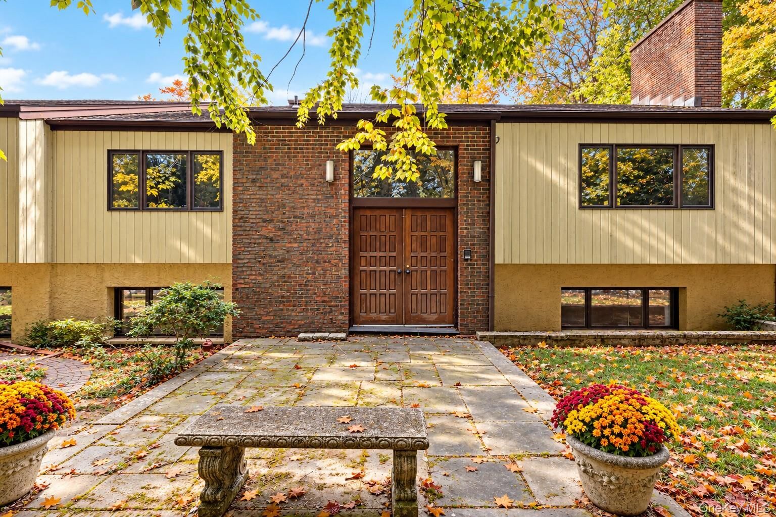 Property Photo:  41 Park Lane  NY 10604 