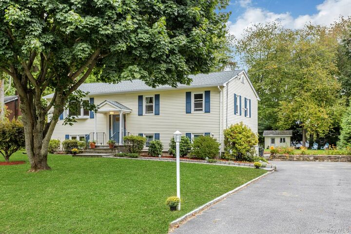Property Photo:  94 Overlook Drive  NY 10541 