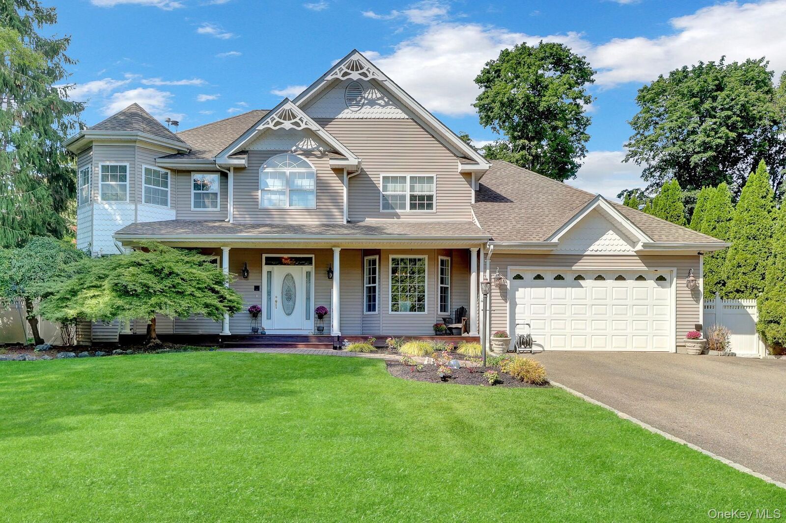 Property Photo: 6 Patricks Way NY 11780