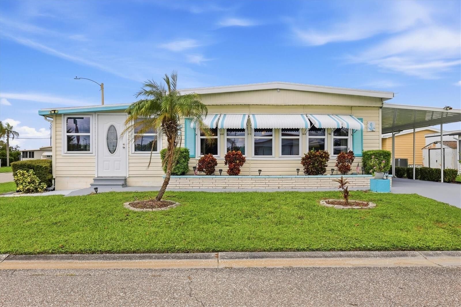 Property Photo:  1003 45th Avenue Drive E  FL 34222 