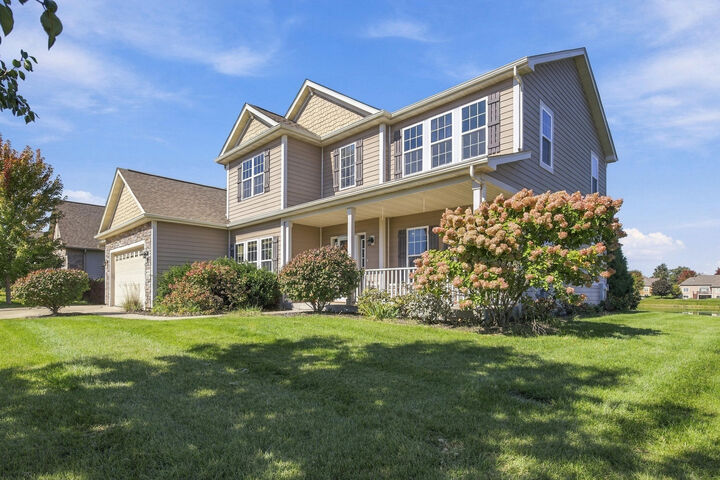 Property Photo:  N116w17834 Blackstone Cir  WI 53022 