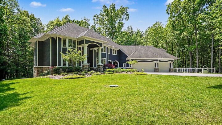 Property Photo:  6311 Cobblestone Lane  MI 48130 