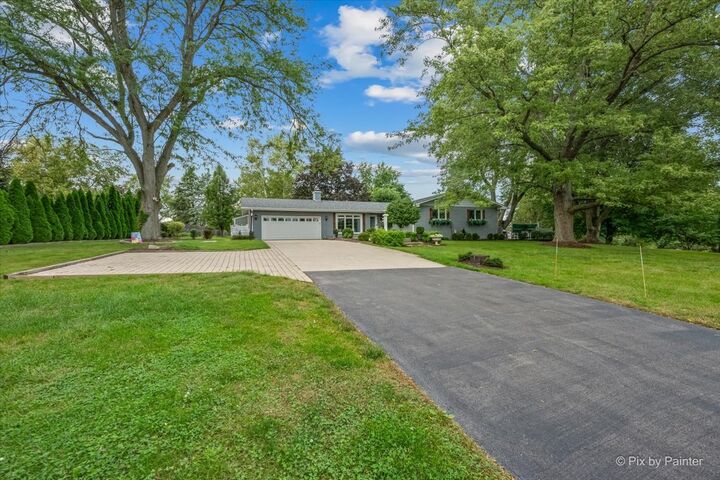 Property Photo: 39W440 Campton Hills Drive IL 60175