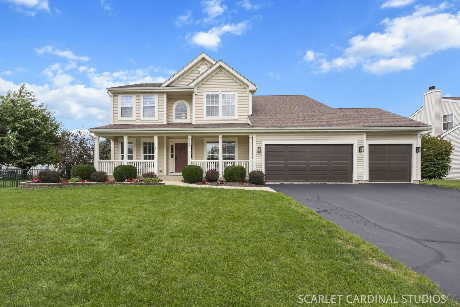 Property Photo:  1879 Aster Drive  IL 60560 