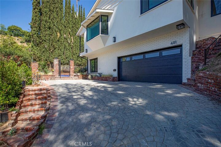 Property Photo:  401 Brockmont Drive  CA 91202 