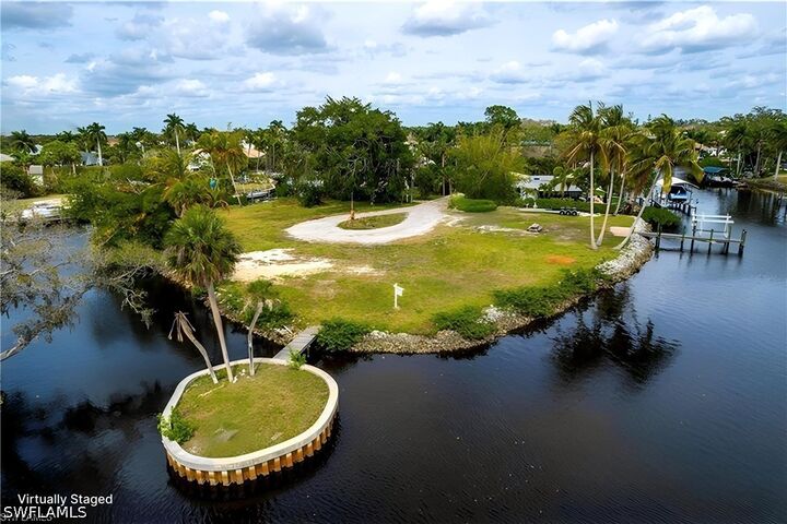 Property Photo:  27211 Del Lane  FL 34135 