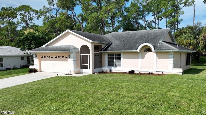 Property Photo: 213 Maple Avenue N FL 33936
