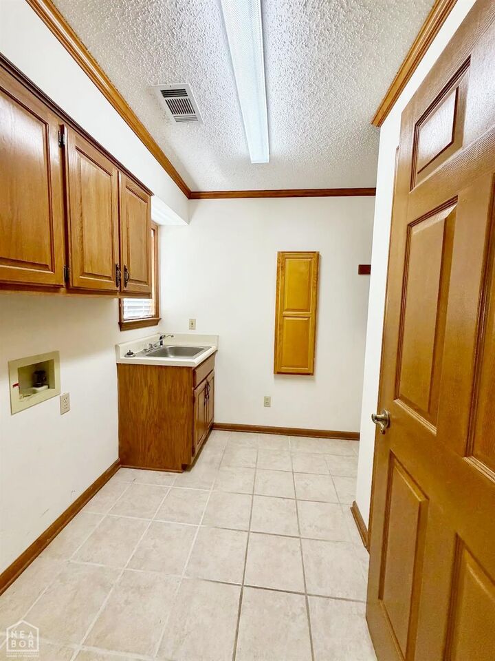 Property Photo: 1404 Wingate Cove AR 72301