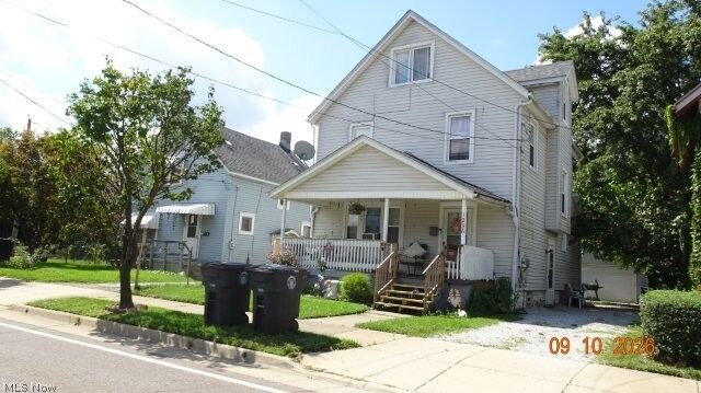 Property Photo: 1296 Lakeshore Boulevard OH 44301