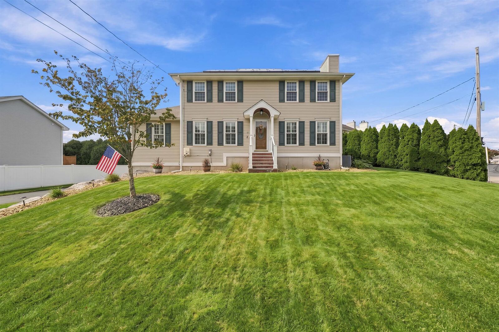 Property Photo: 94 Stonington Drive NH 03109