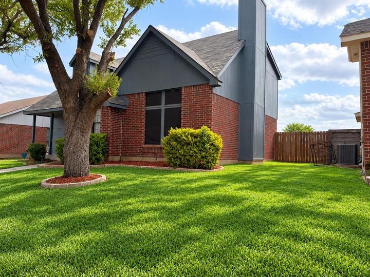 Property Photo: 4028 O B Crowe Drive TX 75227