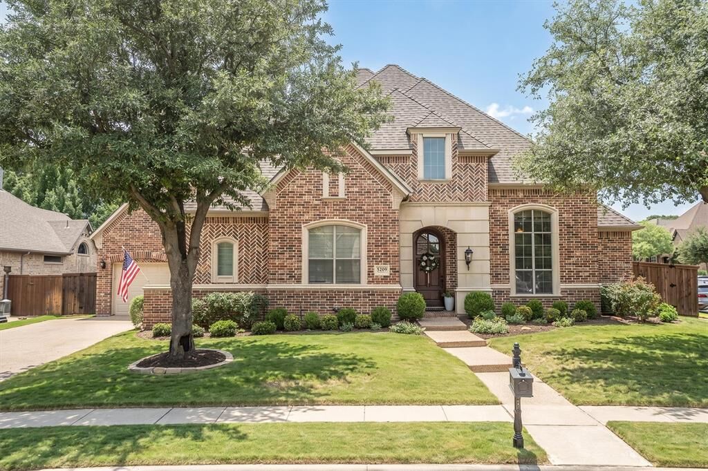 Property Photo: 5209 Saddle Drive TX 75028