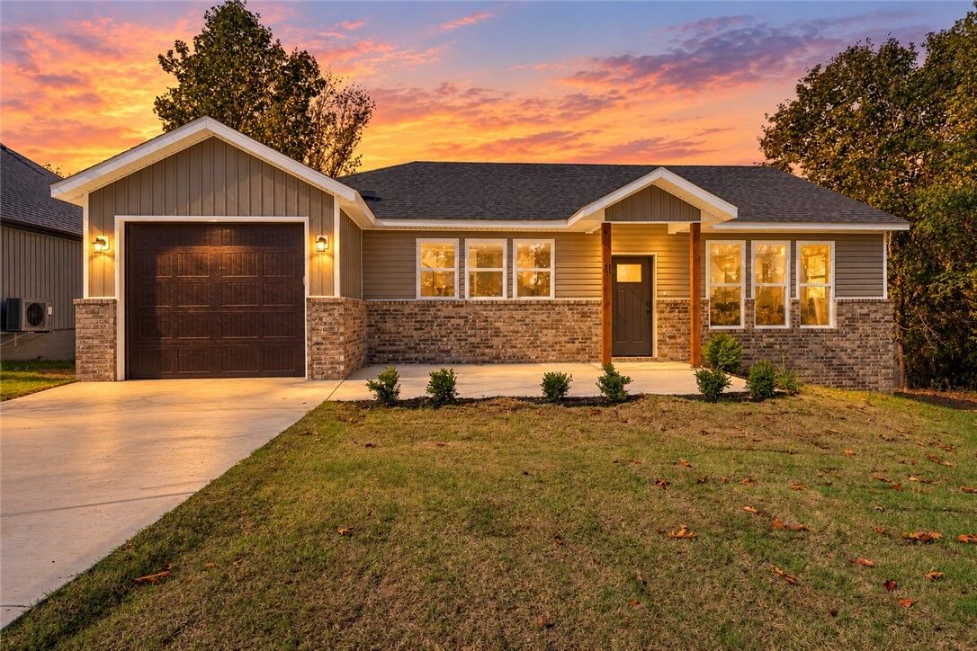 Property Photo:  11 Lathrop Drive  AR 72715 