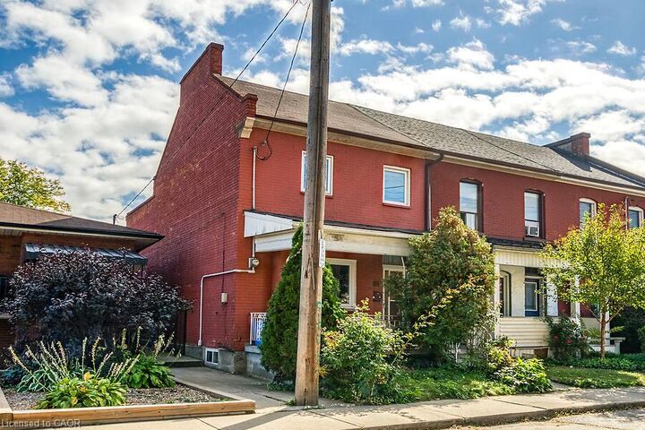 Property Photo:  182 Emerald Street N  ON L8L 5K8 