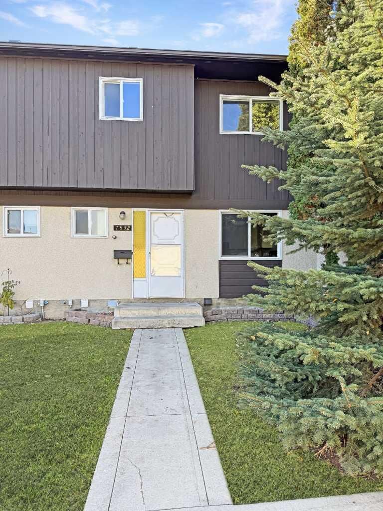 Property Photo:  7852 Cedarwood Park  AB T8V 4R8 