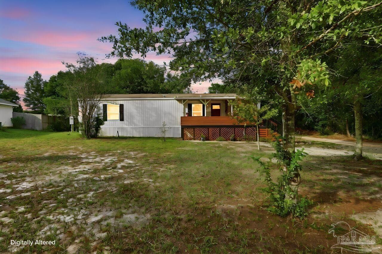 Property Photo:  5514 Maverick Ln  FL 32563 