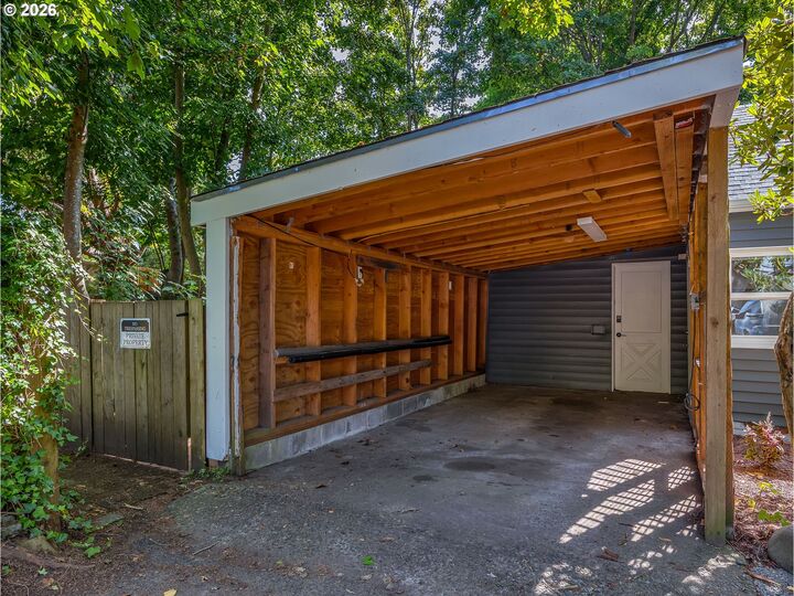 Property Photo:  33232 Biwater Ln  OR 97146 