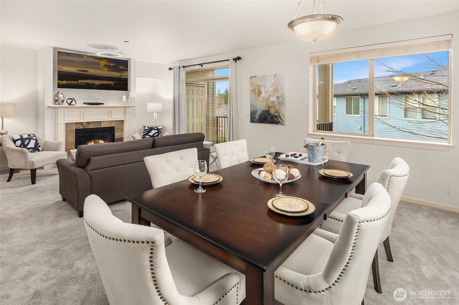 Property Photo: 6800 132nd Place SE E207 WA 98059