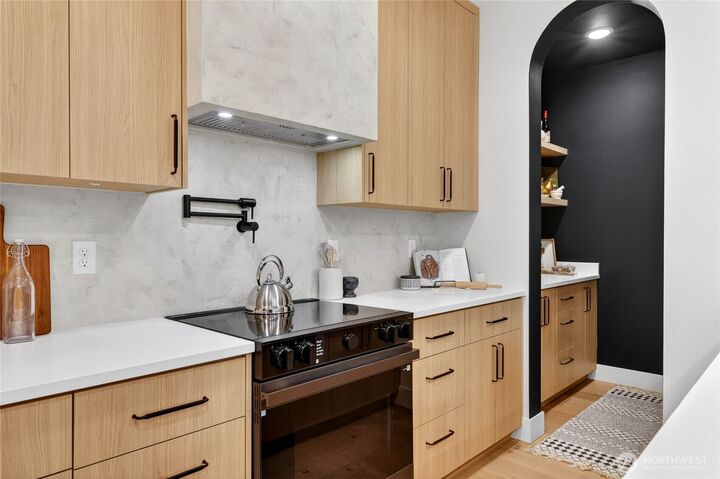 Property Photo: 4529 Corliss Avenue N WA 98103