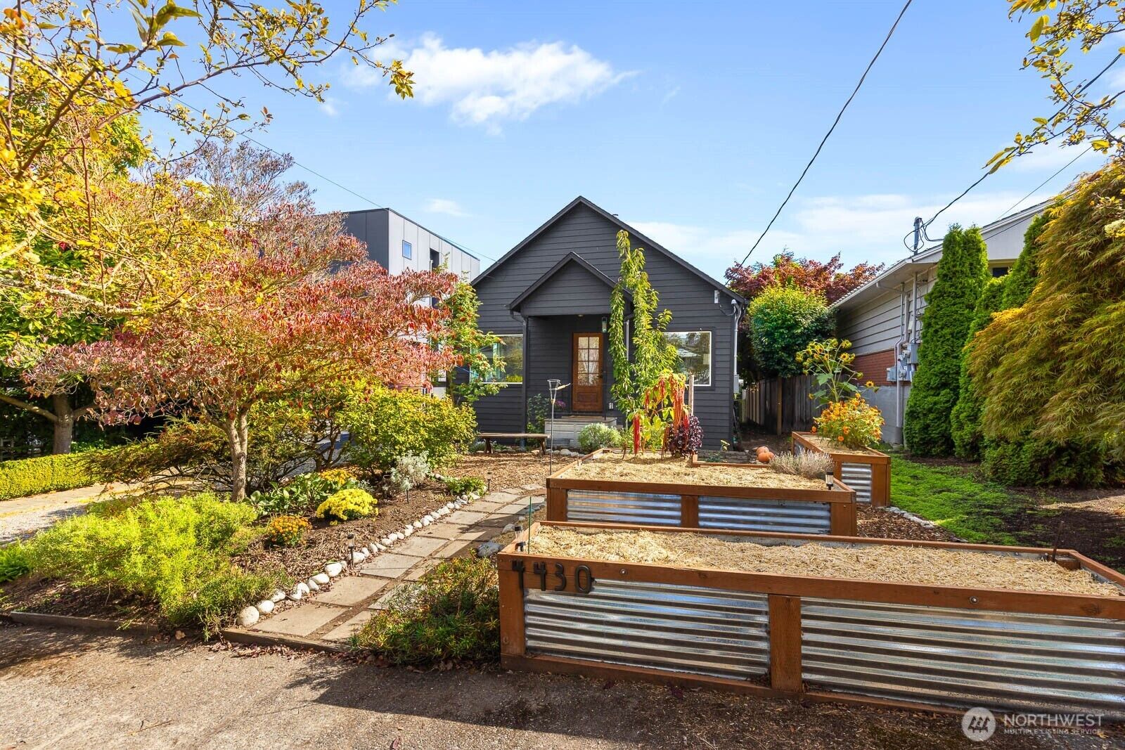 Property Photo:  4430  29th Avenue W  WA 98199 
