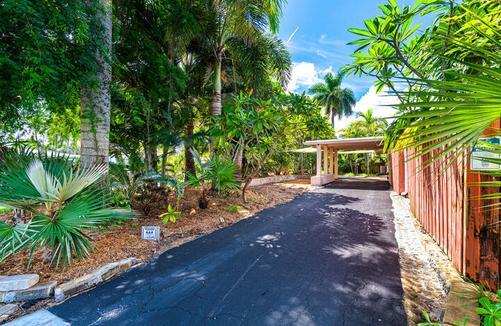 Property Photo:  3697 NE 16th Avenue  FL 33334 