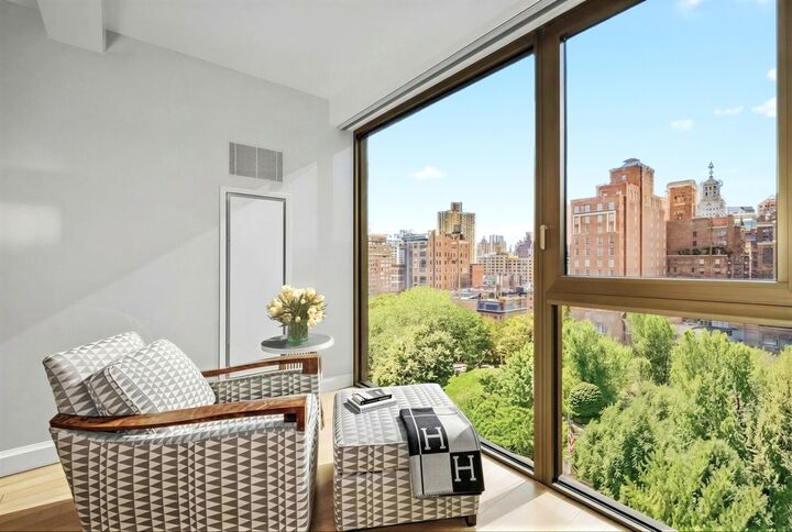Property Photo:  50 Gramercy Park N 12A  NY 10010 