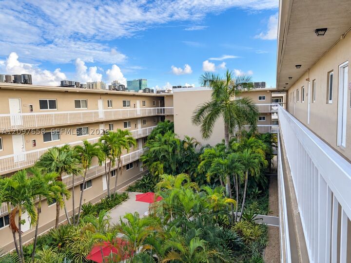 Property Photo:  7815 Camino Real I-414  FL 33143 