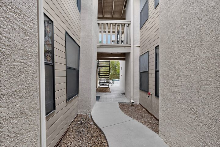 Property Photo: 941 Calle Mejia 202 NM 87501