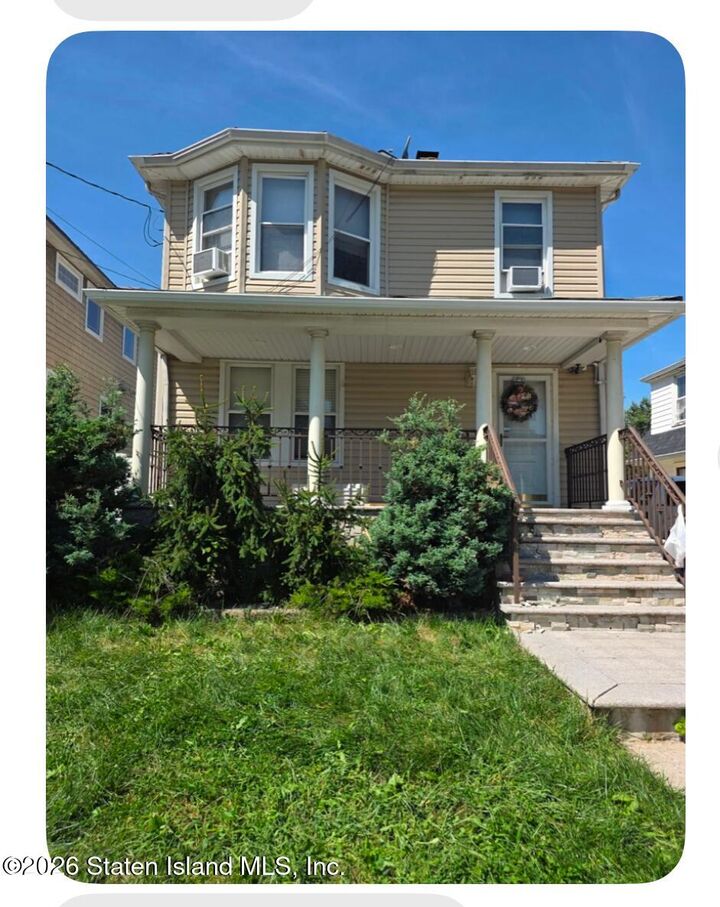 Property Photo:  91 Hillcrest Street  NY 10308 