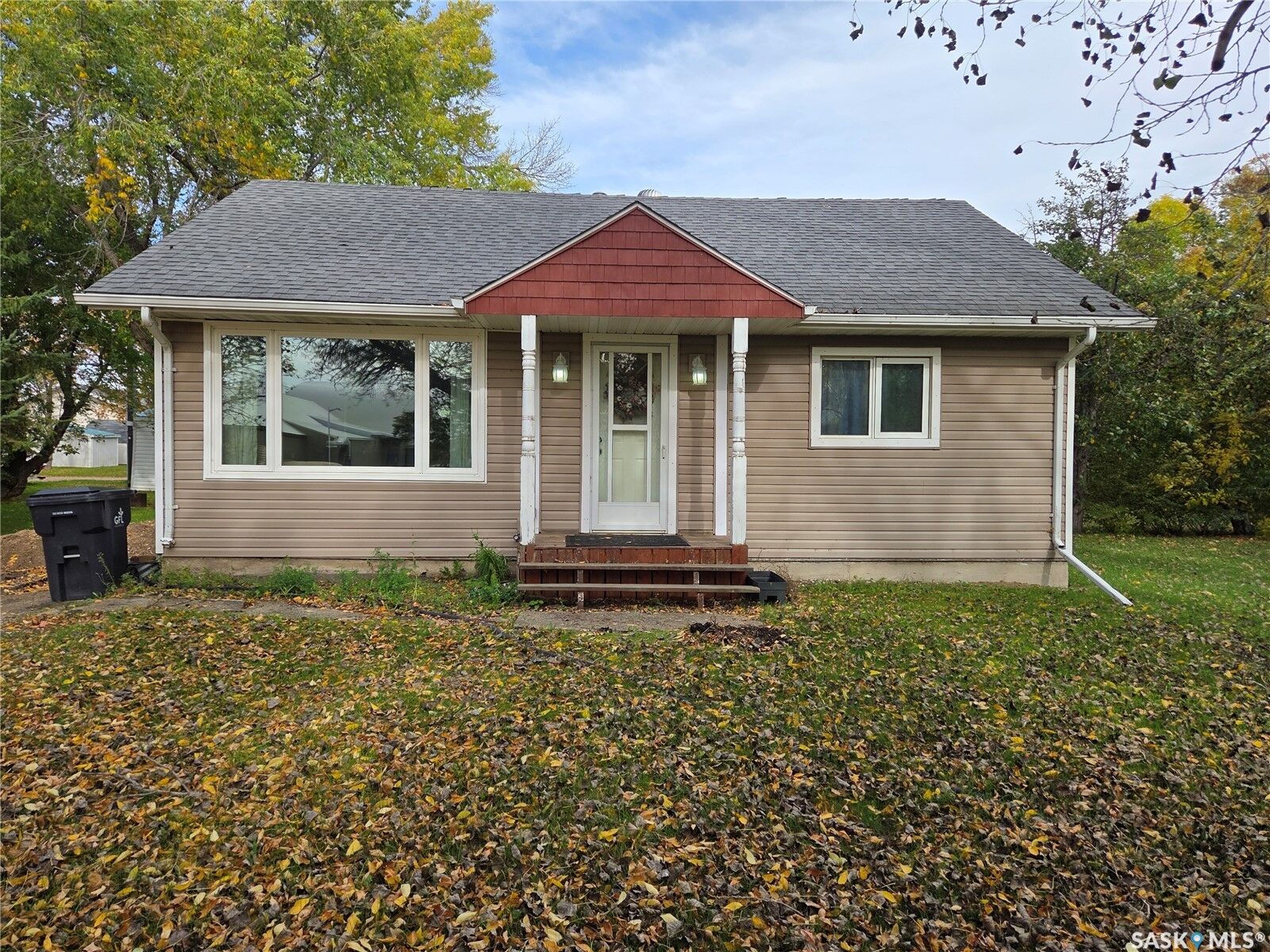 Property Photo: 209 6th Street SK S0C 0A0