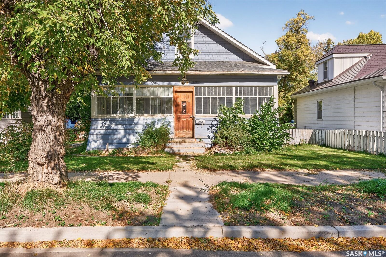 Property Photo:  310 Coteau Street W  SK S6H 5C9 