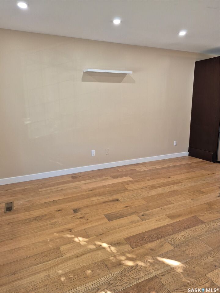 Property Photo: 143 Gropper Crescent 21 SK S7M 5W2