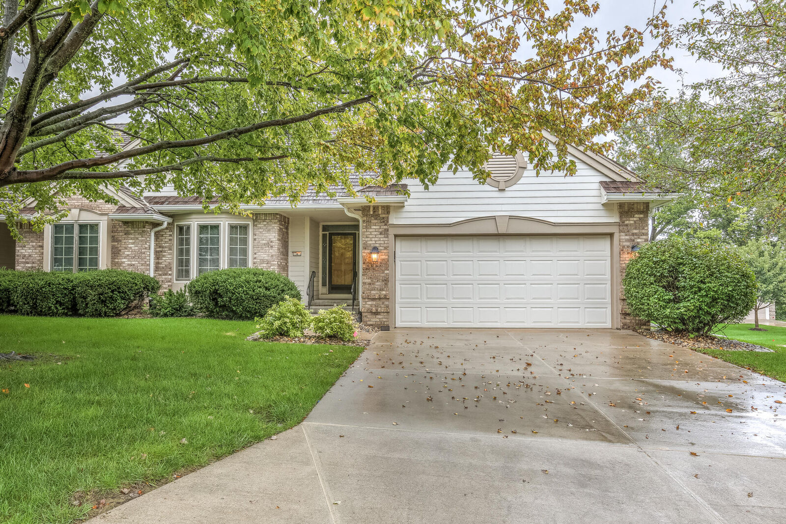 Property Photo:  4 Norwood Court  IA 51503 