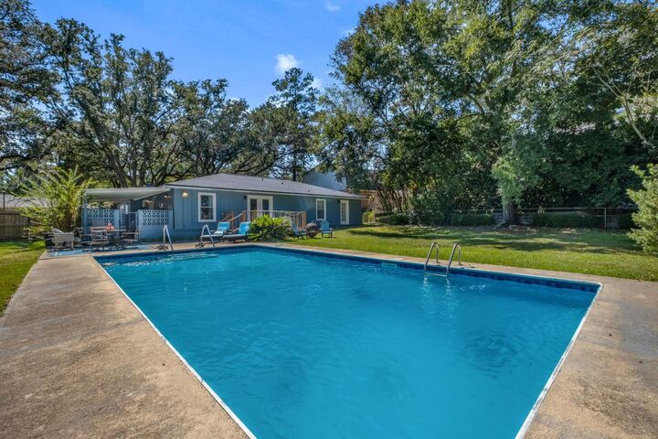 Property Photo:  1320 Woodgate Way  FL 32308 