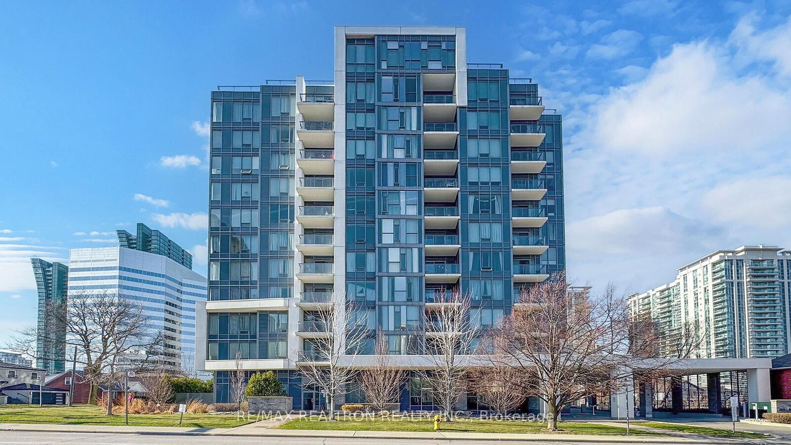 Property Photo: 28 Avondale Avenue 1102 ON M2N 0K2