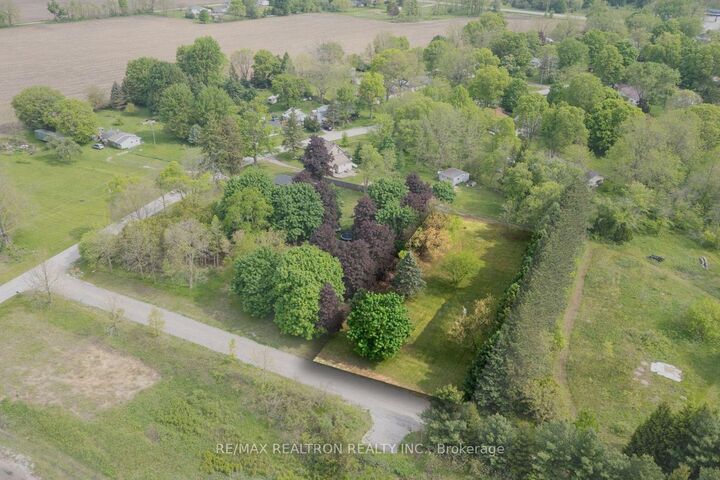 Property Photo:  4 Joann Street  ON N0L 1T0 