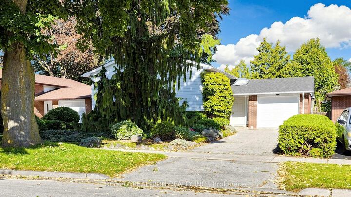 Property Photo:  54 Dolly Varden Boulevard  ON M1H 2K4 