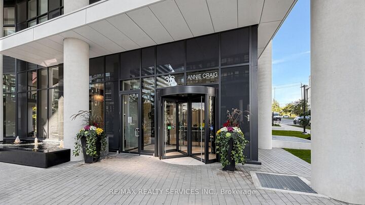 Property Photo: 38 Annie Craig Drive 707 ON M8V 0G9