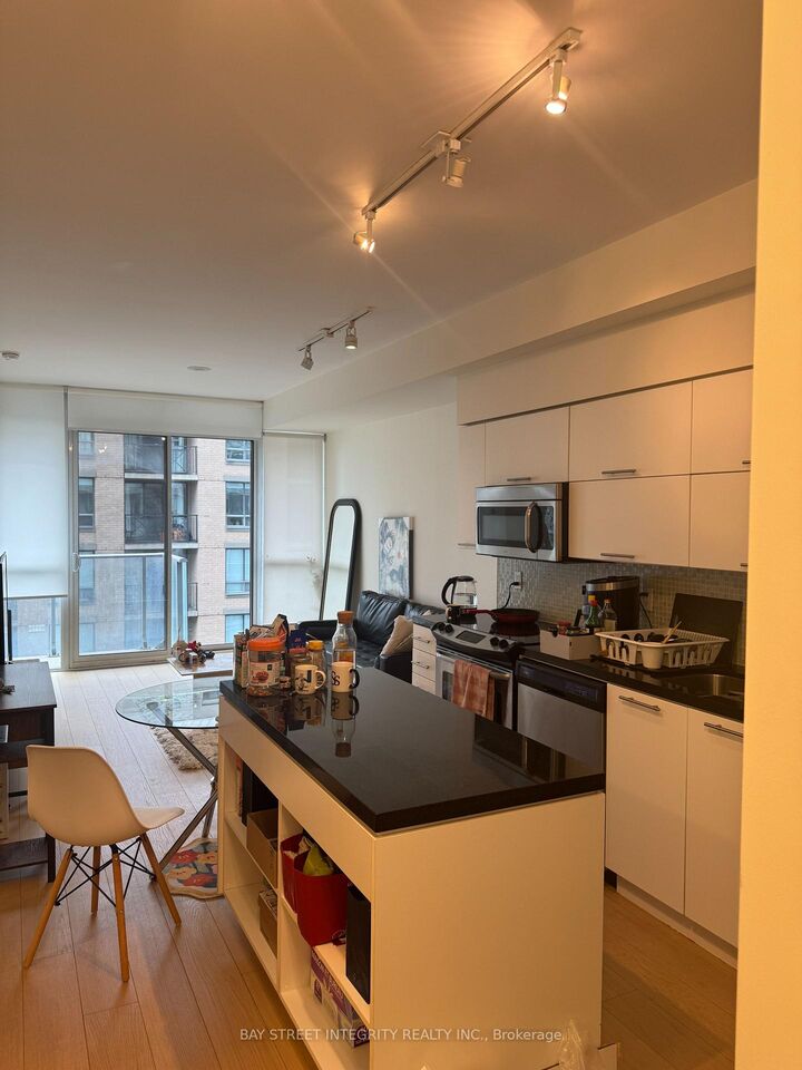 Property Photo:  126 Simcoe Street 1405  ON M5H 4E6 