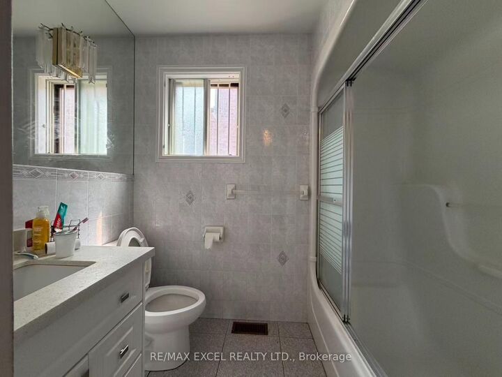 Property Photo:  56 Leafield Drive Bedroom  ON M1W 2T2 