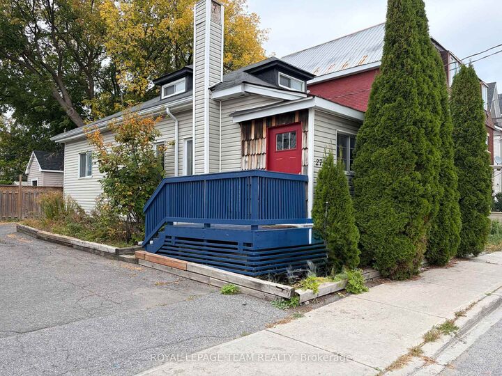 Property Photo:  27 Poplar Street  ON K1R 7M5 